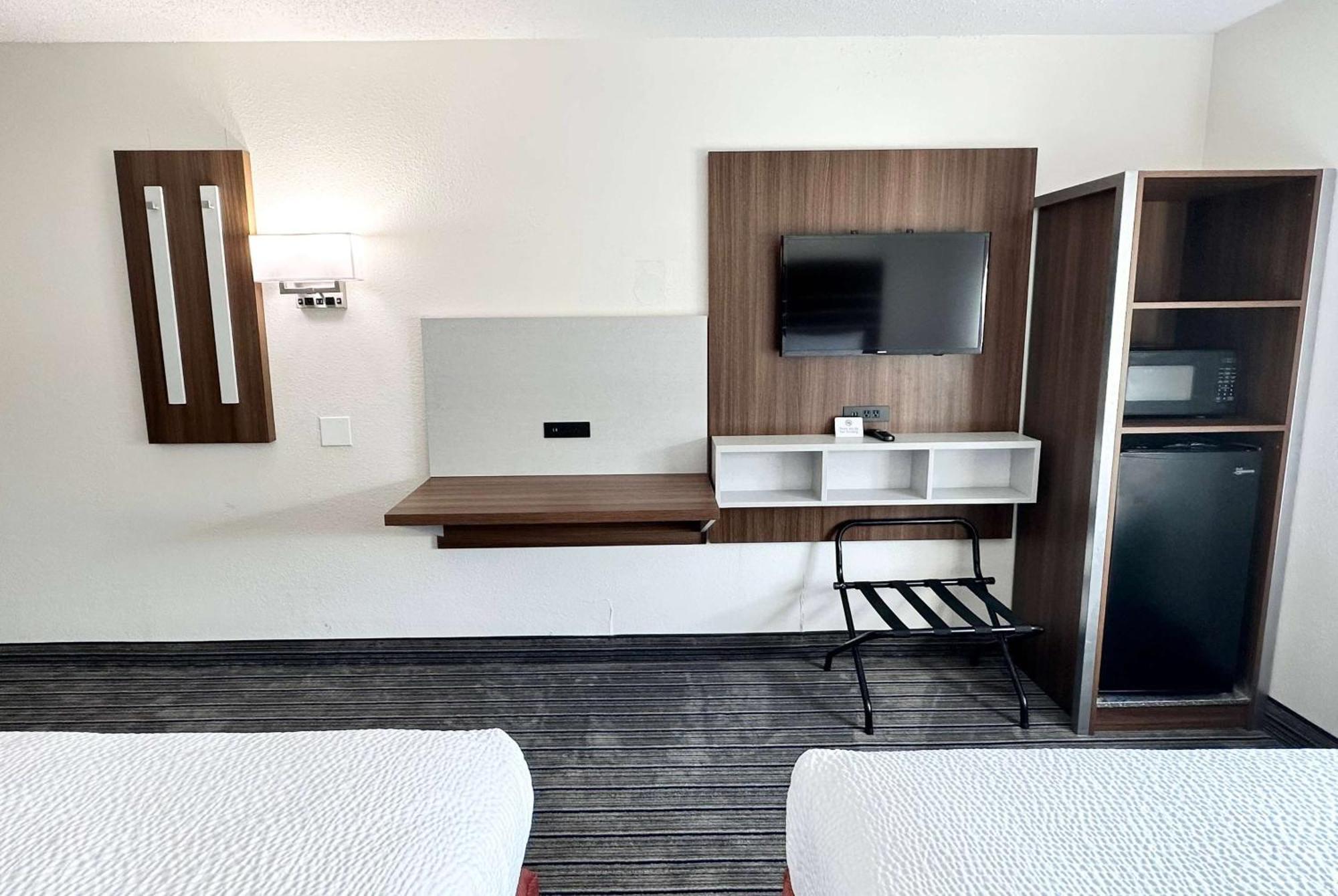 Отель Ramada By Wyndham Lithia Springs Atlanta Экстерьер фото